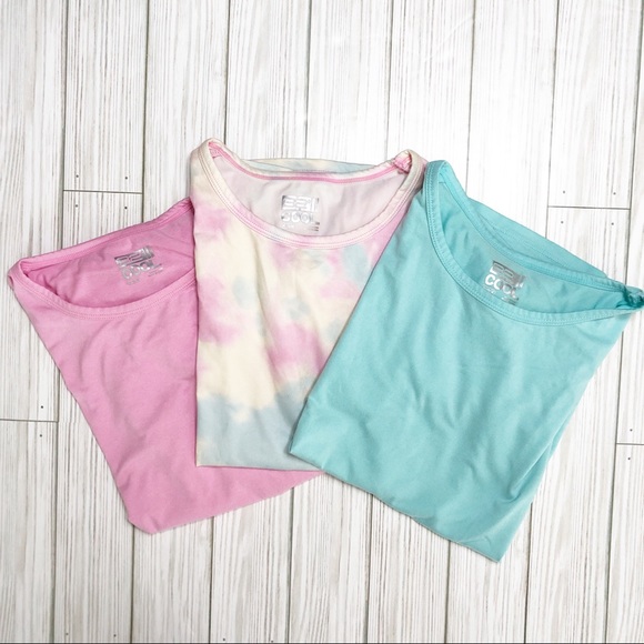 32 Degrees Other - EUC 32 Degrees Cool T-shirt Bundle